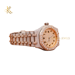 Reloj de diamantes de moissanita clásico con pulsera de acero inoxidable y ajuste de pavé completo para aquellos que aprecian atrevido y llamativo - Product Image 4