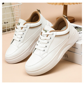 Nuove scarpe bianche in pelle microfibra suola spessa sneakers rialzanti scarpe casual moda <span class=keywords><strong>donna</strong></span> - Product Image 5