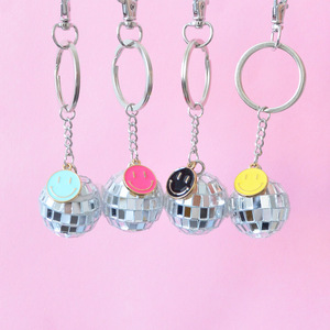 Đầy Màu sắc Disco Ball Keyring Đảng gương bóng keychain thiết kế mới chống mất PVC và kim loại chuỗi điện thoại với mặt cười Mặt dây chuyền - Product Image 3