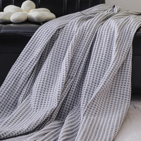 Couverture de bébé Jacquard tissé en coton Polyester de taille King Size nid d'abeille gaufré noir garniture à carreaux hiver Pet pique-nique jeter couvre-lit en vrac