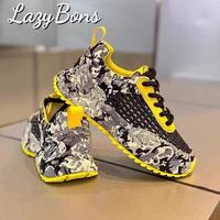 Chaussures de sport d'été légères et respirantes pour hommes 2025, à lacets, en maille, style course et marche, motif à carreaux