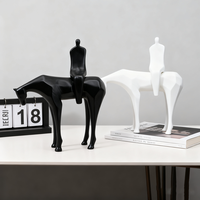 Figurines d'animaux écologiques et créatives, personnage de cheval assis, ornements simples, artisanat en résine de bureau, accessoires de décoration intérieure