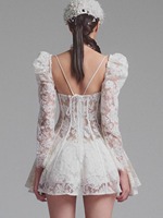 Neuer Stil 2026 Vietnamesisches Nischendesign Chiffon Ethereal Sexy Kurzer Rock Trägerloses Kleid mit Laternenärmeln und Neckholder-Ausschnitt sowie Taillenbund