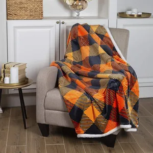 Custom Logo Color Super Flannel Composite Throw Blanket Reversible Cozy Soft Blanket For Winter