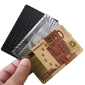 Nouveau <span class=keywords><strong>jeu</strong></span> de poker personnalisé en plastique personnalisé cartes à jouer noires lisses et imperméables carte de <span class=keywords><strong>jeu</strong></span> durable plaquée or pour jeux de société - Product Image 5