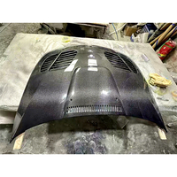 Capot en fibre de carbone de haute qualité pour BMW Série 1 E82 E87 E88 Noir Marque Runman Capots de moteur en fibre de carbone