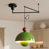 Suspension dôme à bras latéral, coque lisse sur capot lumineux, pour tables à manger et coins d'hôtel