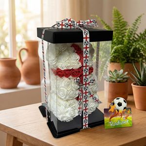 Oso de Peluche con Rosas del Equipo de Fútbol de Inglaterra, Hecho a Mano con Flores Artificiales, con Caja de Regalo para Aficionados al Fútbol y Ocasiones Románticas - Product Image 1