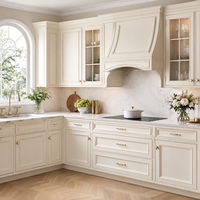 Fabrication sur mesure de haute qualité : Meubles de cuisine modernes en bois, comprenant des armoires shaker, une îlot de cuisine modulaire et des meubles de cuisine pour villa.