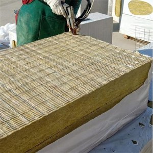 Panneau en laine de roche Rongke de 100 mm d'épaisseur avec treillis métallique, panneau isolant thermique résistant au feu - Product Image 1