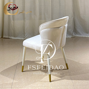 Sillas Metálicas Contemporáneas Nórdicas con Tapicería de Terciopelo Blanco para Eventos de Lujo - Product Image 4