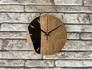 Reloj de Pared de Resina y Madera Hecho a Mano, Duradero, Elegante, Funcional y Decorativo, Perfecto para Sala de Estar o Dormitorio - Product Image 5