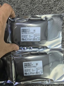 HORNG SHING Serveur interne Métal Utilisé SSD MZ7L3240HCHQ-00B7C PM893 2.5 240G B7C SATA 12 Gb/s - Product Image 5