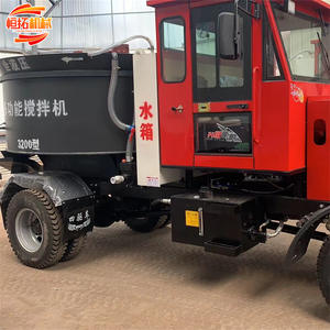 Camion malaxeur à benne plate tout-terrain à déchargement automatique Chaotian Pot Truck Vertical Mixer - Product Image 2