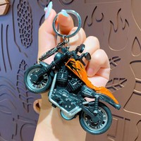 Porte-clés créatif en forme de mini moto de dessin animé, petit cadeau pendentif pour sac à dos d'enfant et clé de voiture