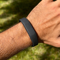 En stock, bracelet NFC étanche avec puce F08/213 13,56 MHz, échantillon de bracelet en silicone RFID pour l'identité numérique