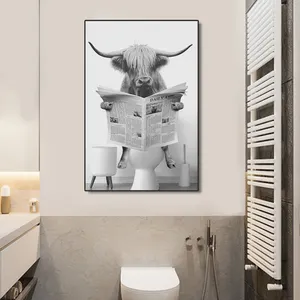 Nette lustige Hochland kuh auf einer Toilette Leinwand Malerei druckt Schwarz-Weiß-Wand kunst Home Badezimmer Dekor