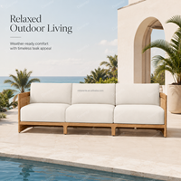 Canapé d'extérieur en teck et rotin naturel, trois places, assise profonde, mobilier de luxe pour patio extérieur, villa haut de gamme, hôtellerie haut de gamme