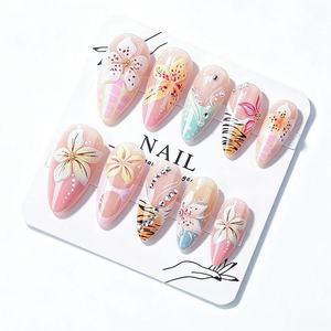 <span class=keywords><strong>Uñas</strong></span> Postizas Ovaladas con Flores Talladas a Mano en 3D, Decoradas con Pedrería, <span class=keywords><strong>Uñas</strong></span> Acrílicas Reutilizables de Estilo Stiletto Corto - Product Image 4