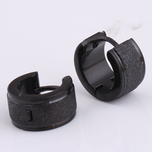 Boucles d'oreilles à clipser 7 mm en acier inoxydable doré en forme de U, bijoux tendance - Product Image 4
