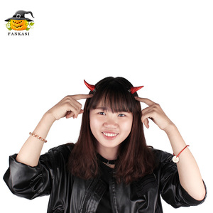 กิ๊บติดผมรูปเขากระทิงสำหรับฮาโลวีน สีดำวิบวับ ขนาด 10 ซม. เครื่องประดับคอสเพลย์สำหรับทุกเพศ - Product Image 3