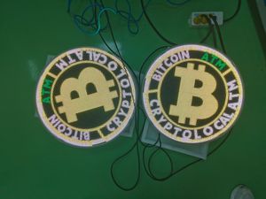 Panneau vidéo LED circulaire double face pour logo de magasin extérieur - Product Image 1