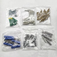 Clips de serrage de tuyau à double fixation en plastique Clip de câble mural de montage de boîtier extérieur Vis de fixation de montage de maçonnerie Accessoires de fil