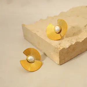 Edelstahl Damen Strahlst reifen mit 18 Karat vergoldeten Perlen ohrringen
