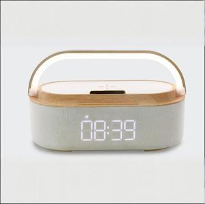 Chargeur sans Fil Rapide Premium 15W, Réveil avec Haut-Parleur et Horloge 5-en-1 Super Bass, Veilleuse Tactile, Support Téléphone Rotatif pour <span class=keywords><strong>Chevet</strong></span> ou Bureau - Product Image 1