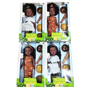 Poupée noire réaliste de 18 pouces, fabriquée en usine OEM, représentant une culture traditionnelle afro-américaine, avec accessoires en bois. - Product Image 6