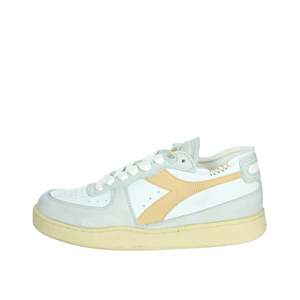 Zapatillas Deportivas Diadora Heritage para Mujer, Color Blanco Beige, Estilo Chunky - Product Image 1