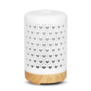 Difusor de Aroma Creativo de Cerámica en Forma de Corazón, 0.5L, Base Blanca con Base de Madera con Vetas Claras, Humidificador de Aceites Esenciales, Luz Nocturna - Product Image 5