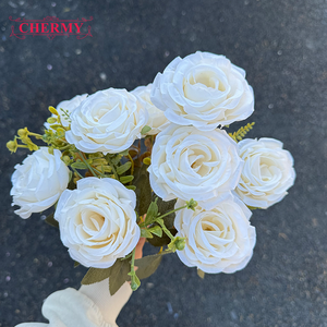 DC206 Chermy Bouquet di 9 Rose Artificiali Bianche e Bordeaux, Rose Finte per Bouquet da Sposa, Decorazione Floreale per Casa - Product Image 2