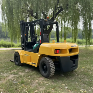Chariot élévateur diesel Komatsu 10 tonnes avec design ergonomique pour réduire la fatigue de l'opérateur lors de longues périodes de travail - Product Image 4