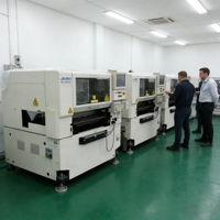 Machine de Placement Automatique de Composants SMT JUKI KE-2050 d'Occasion en Stock – Monteur de Puces Haute Vitesse pour Ligne d'Assemblage de PCB LED en Usine