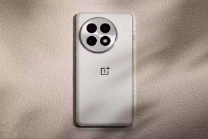 <span class=keywords><strong>OnePlus</strong></span> 13 5G |   Display AMOLED 6.8" 2K 120Hz |   Batteria da 6000mAh |   Ricarica Rapida 100W |   Serie Snapdragon 800 |   Android 15 |   Octa - Product Image 4