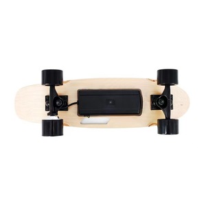 Skateboard Elettrico a Quattro Ruote con Telecomando, Design Drago, 20km/h, Batteria al Litio, Modello Più Richiesto, Direttamente dalla Fabbrica, Economico - Product Image 3