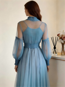 Vestido Elegante de Tul y Encaje en Azul Niebla para Tallas Grandes - Vestido Maxi Bohemio con Apliques Florales - Product Image 4