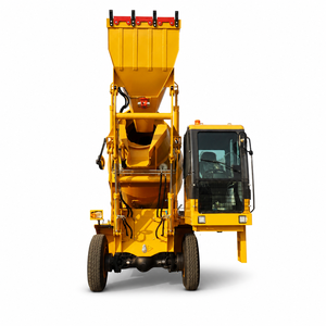 Bétonnière autochargeante 4 mètres cubes, moteur Yuchai Turbo, 4 roues motrices, débit de 15-20 m³/h, portée de 2350 mm - Product Image 1