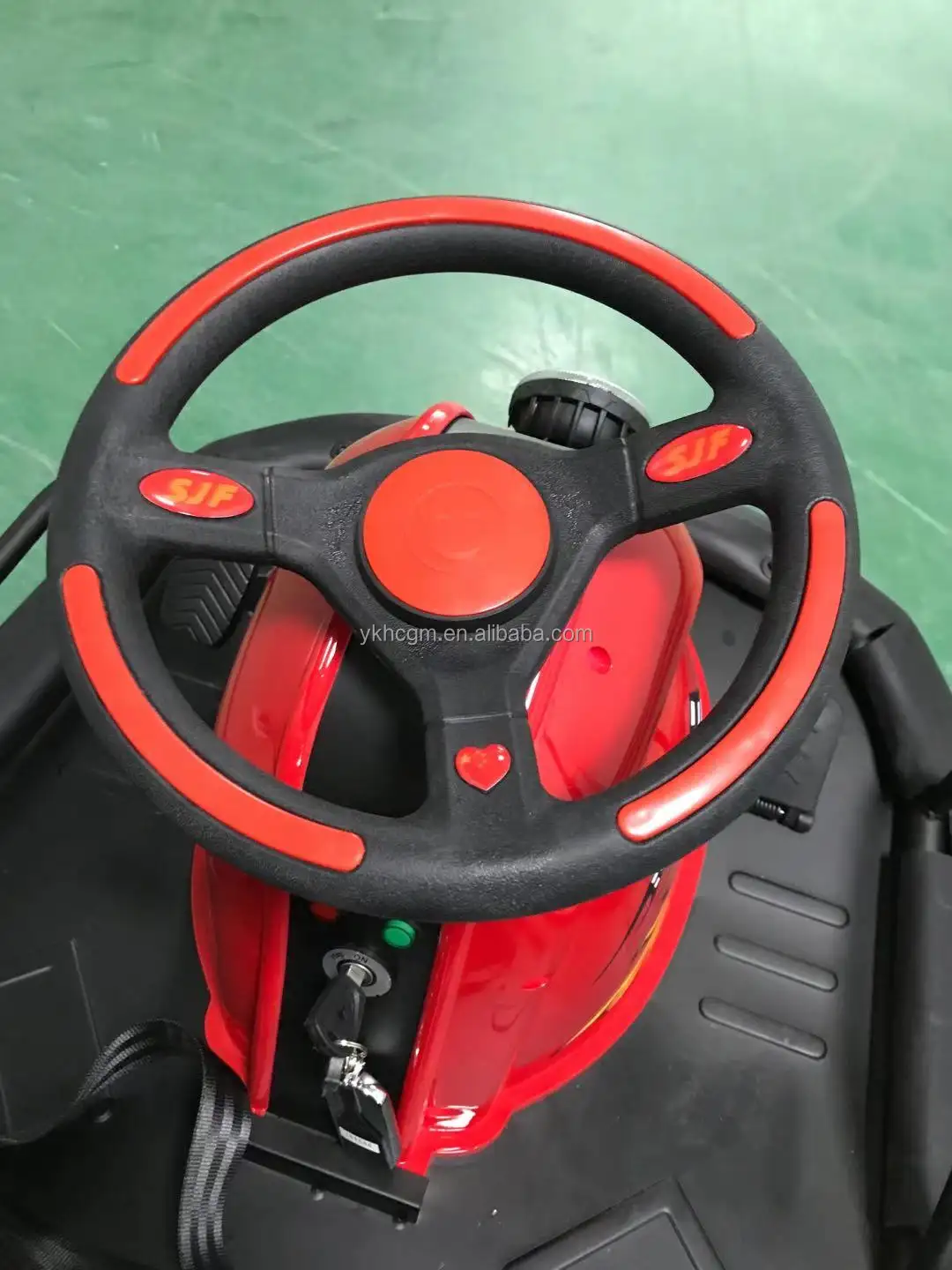 Fabriek Directe Commerciële Driewielige Drift Scooter Voor Volwassenen En Kinderen, Met Trekstang, Drift In Situ