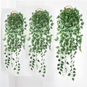 Plante artificielle suspendue Xinchengzhi Pothos 30cm-100cm, vigne murale décorative en soie verte pour décoration de mariage - Product Image 1