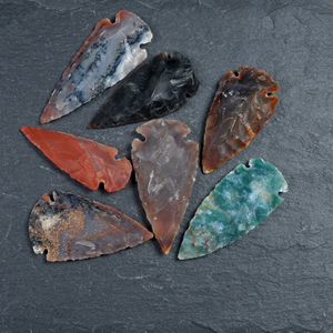 Pointes de flèche en agate indienne sculptées Feng Shui |   Pointes de flèches en gros et en vrac pour objets de collection d'art - Product Image 2