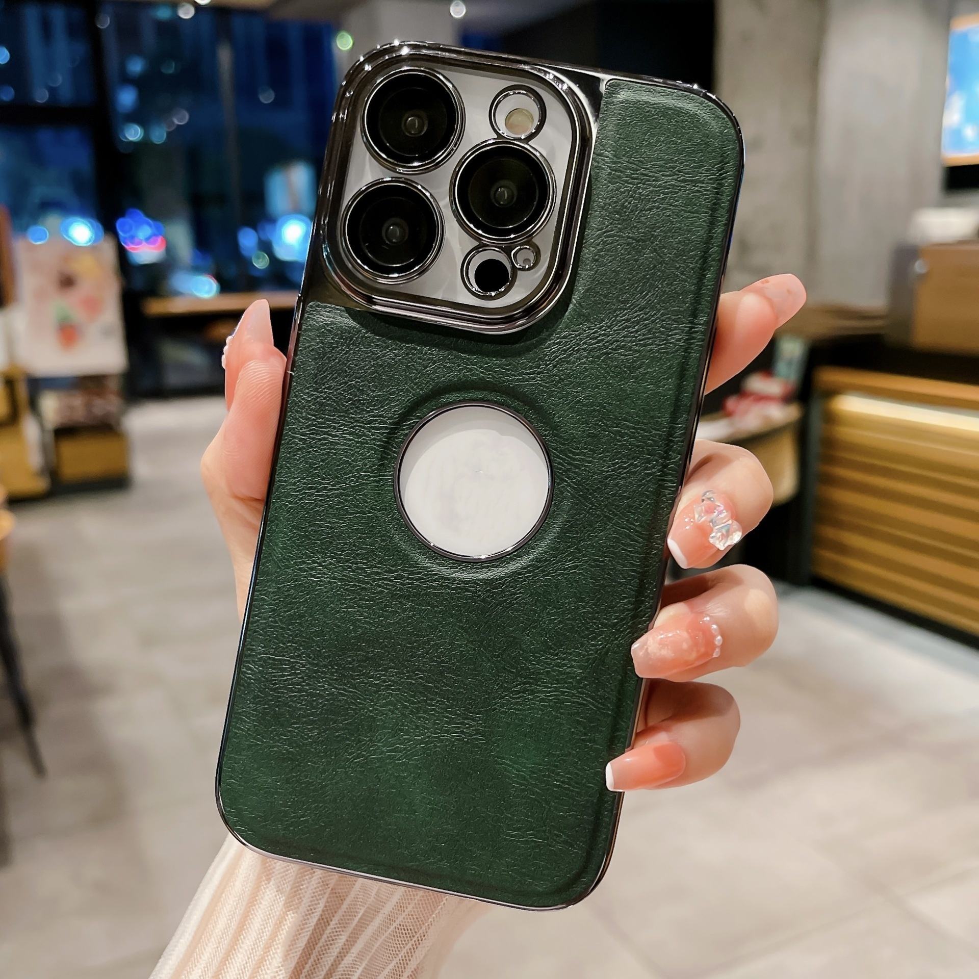 สีเขียว