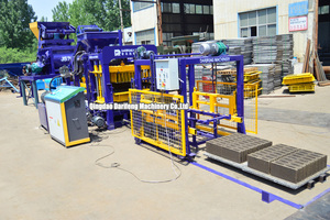 Automatische Grote Vliegas Bestrating Holle In Elkaar Grijpende Blokmachine Nodig In De Bouwsector QT8-15 Blokmachine - Product Image 2