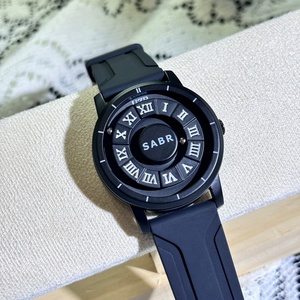 Reloj de Cuarzo para Hombre Sabr Creative Design, con Esfera Magnética de Acero Inoxidable, con Números Arábigos - Product Image 2