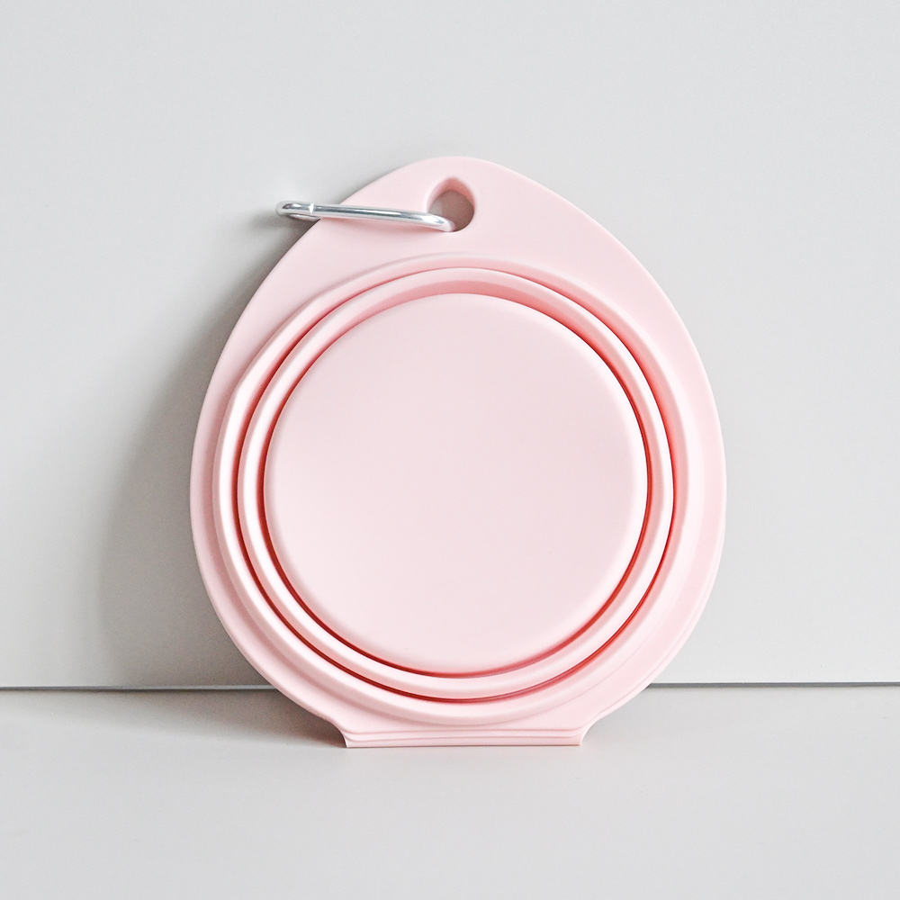 สีชมพูอ่อน