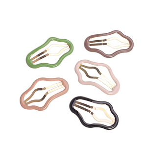 Pince à cheveux creuse en forme de nuage de 10 cm, accessoire capillaire géométrique pour usage quotidien - Product Image 5