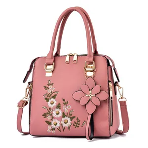 branded medium sized high quality vintage fashion women shoulder handbag with logo