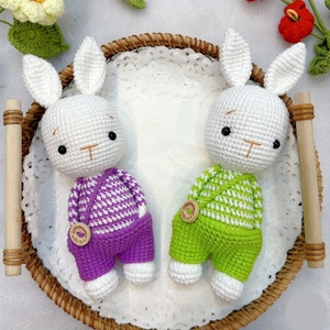 Bambola in Filato Lavorata a Mano, Giocattolo in Maglia, Coppia di Coniglietti 'Goodnight Rabbit' all'Uncinetto - Product Image 4