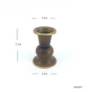 Novedad <span class=keywords><strong>2023</strong></span>: Juego de 4 candelabros de latón antiguos hechos a mano, estilo vintage, para velas cónicas, centros de mesa y decoración del hogar. - Product Image 3